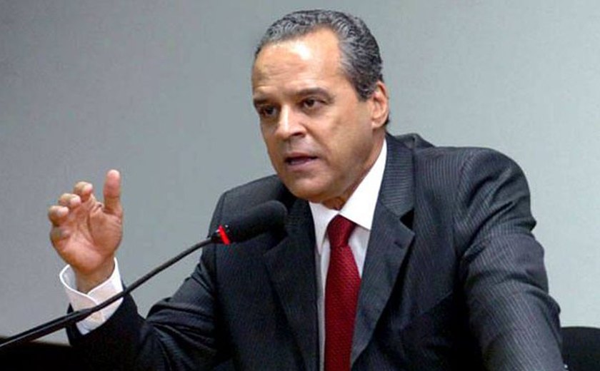 Juiz do RN concede liberdade ao ex-ministro Henrique Eduardo Alves