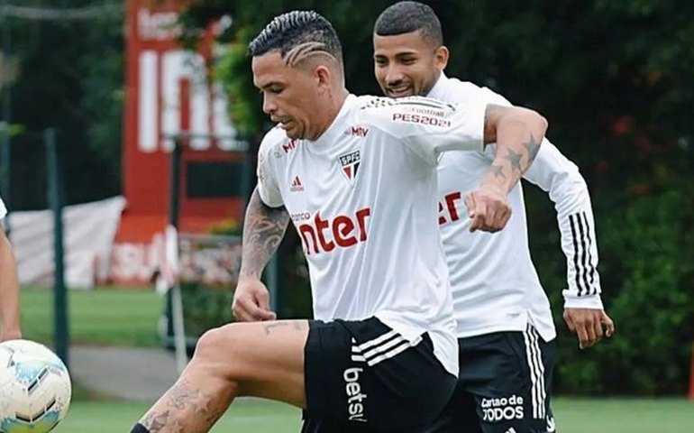 Luciano treina, é relacionado, mas segue como dúvida para jogo com o Grêmio