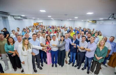 Com presença de ministros, prefeitos recebem veículos do Governo Federal