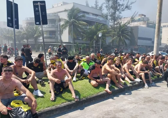 Mais de 200 torcedores do Peñarol são presos no Rio de Janeiro após atos de vandalismo (VÍDEOS)