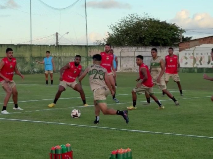Coruripe inicia pré-temporada de 2026 com 28 atletas e atividades no Gerson Amaral
