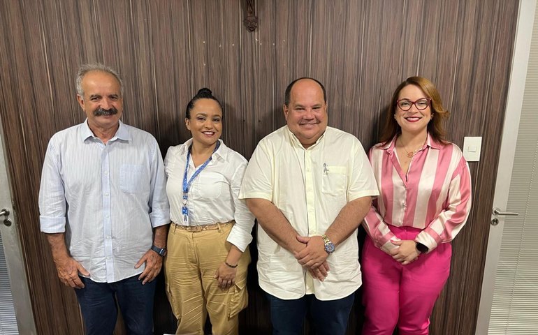 Arsal e Sesau firmam acordo de cooperação voltado ao saneamento no Estado