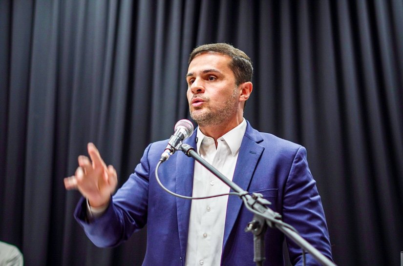 Deputado Alexandre Ayres reforça cobrança por melhorias no abastecimento de água em Marecha durante audiência pública