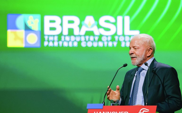 Lula afirma que Brasil pode ajudar UE a reduzir custos de energia e critica protecionismo europeu