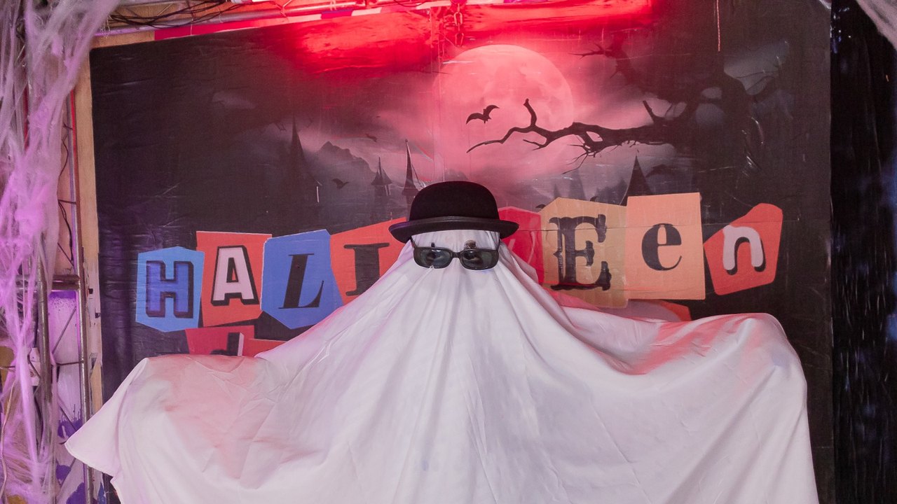 Cinco novas séries para terror para assistir no Halloween 2025