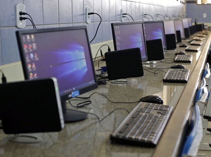 Alagoas investe mais de R$ 100 milhões em tecnologia para escolas da rede estadual