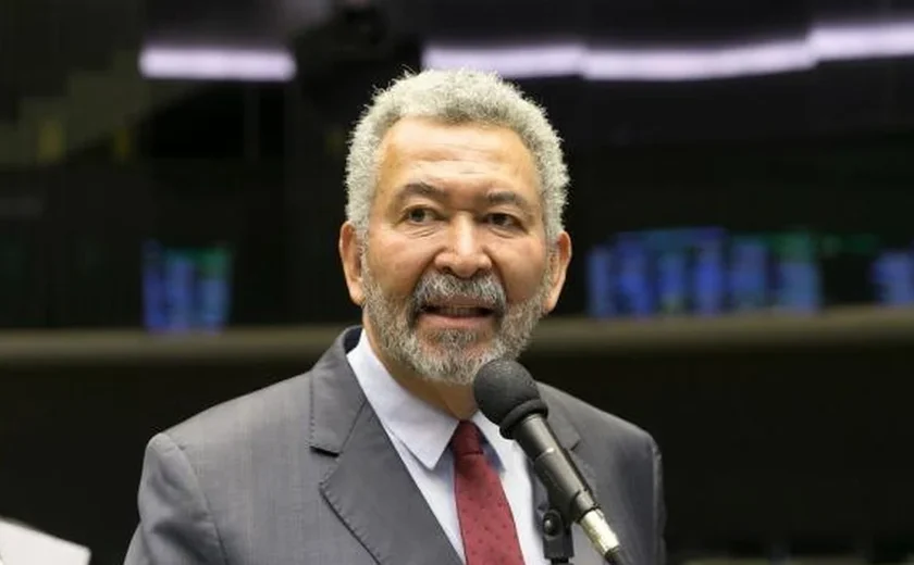 Paulão tem cinco dias para apresentar defesa em ação que pode cassar seu mandato