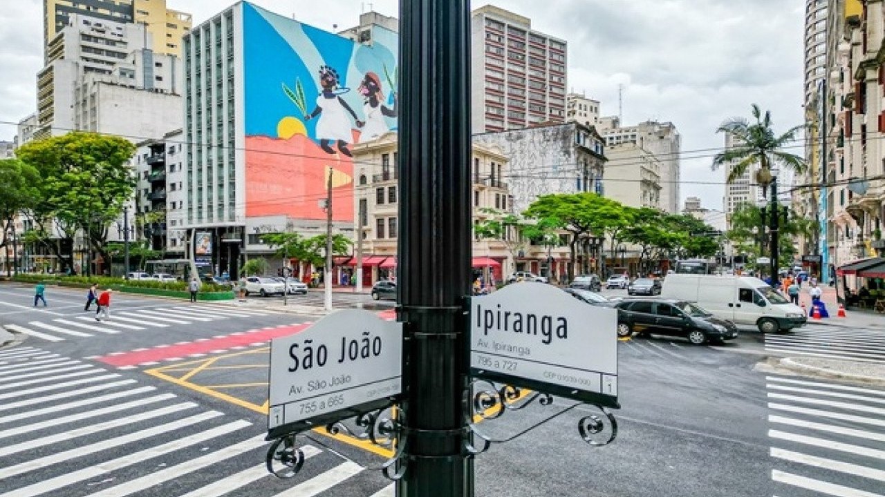 Uma reforma a se ver quando se cruza a Ipiranga e a Av. São João