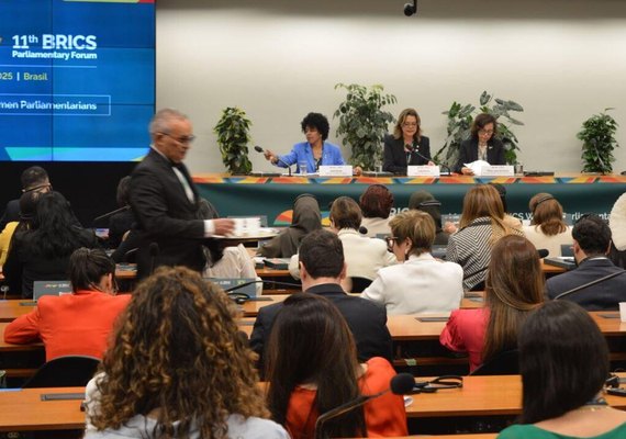 Fórum Parlamentar do BRICS termina com críticas ao protecionismo e defesa da multipolaridade (VÍDEOS)