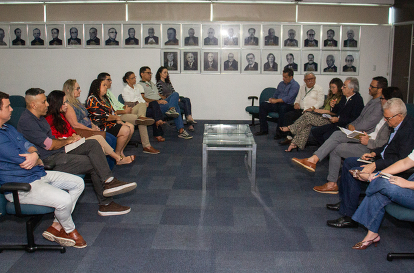 Presidente do TRE/AL se reúne com representantes dos cartórios eleitorais de Maceió