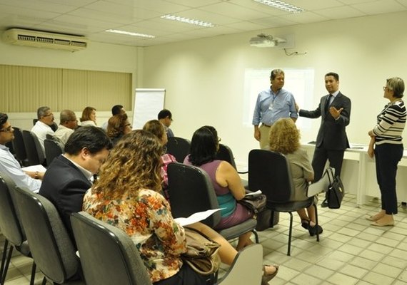 Fórum da Sefaz avança e anuncia estudos para elevação do teto do Simples em Alagoas