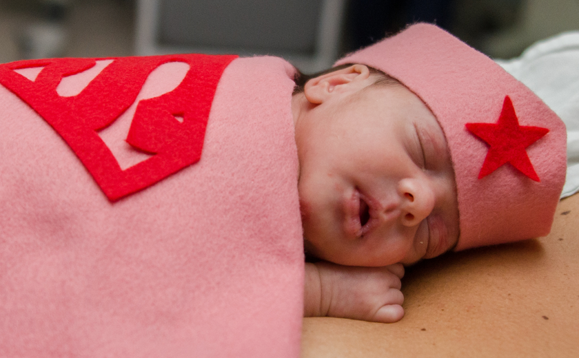 Maternidade Santa Mônica alerta para os cuidados com o bebê prematuro durante o carnaval