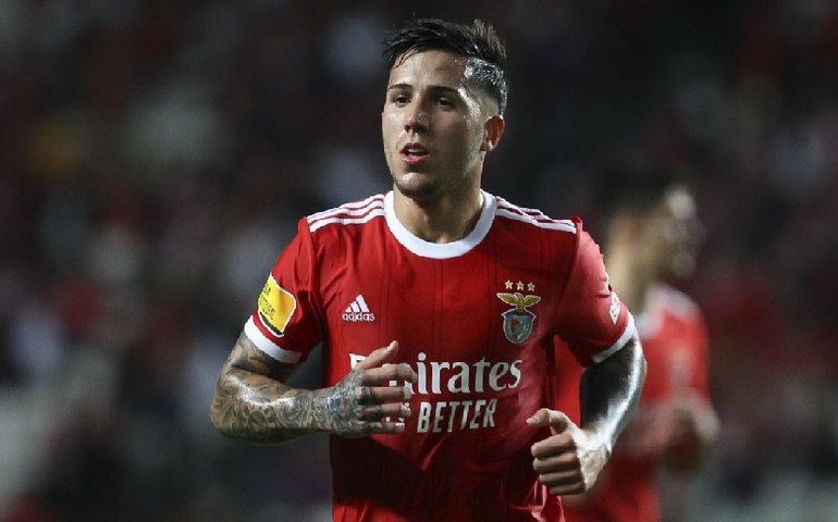 Técnico do Benfica critica investida do Chelsea por Enzo Fernández: ‘Desrespeito’