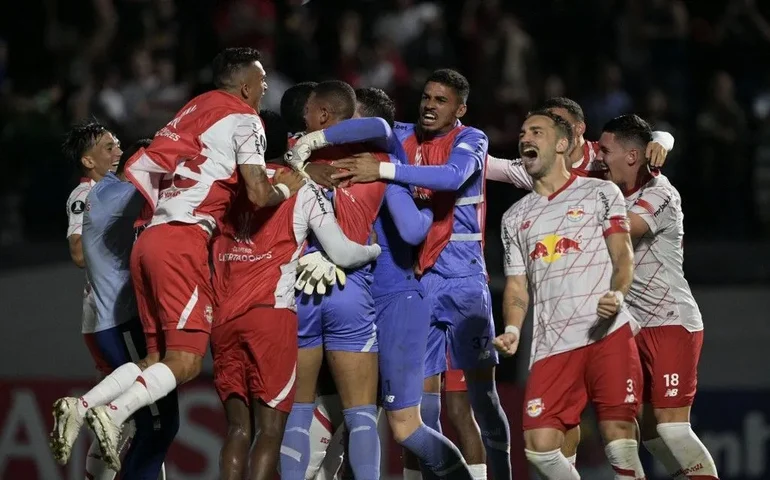Red Bull Bragantino vence o Águilas Doradas nos pênaltis e vai à 3ª fase da Libertadores