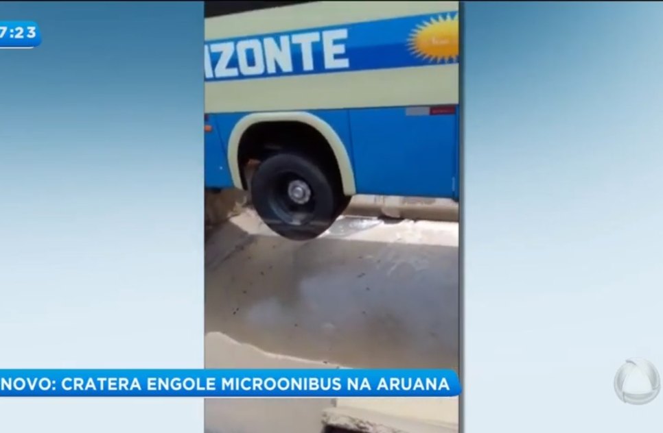 CRATERA ENGOLE ÔNIBUS