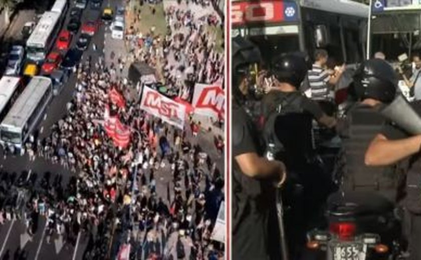 Manifestantes entram em confronto com a polícia durante protesto contra megaprojeto de Milei