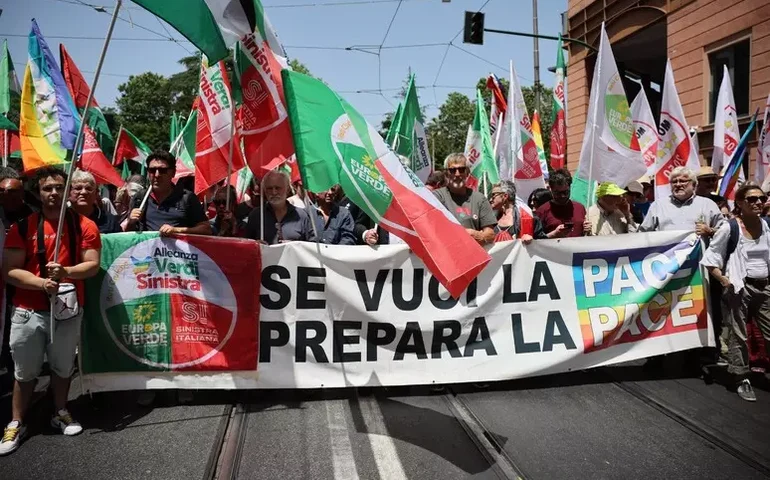 Protesto pró-Palestina em Roma pede fim de massacre em Gaza
