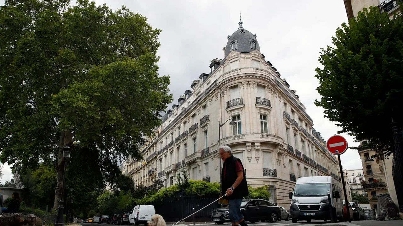 Promotores de Paris abrem duas investigações ligadas a Epstein e pedem que as vítimas se apresentem