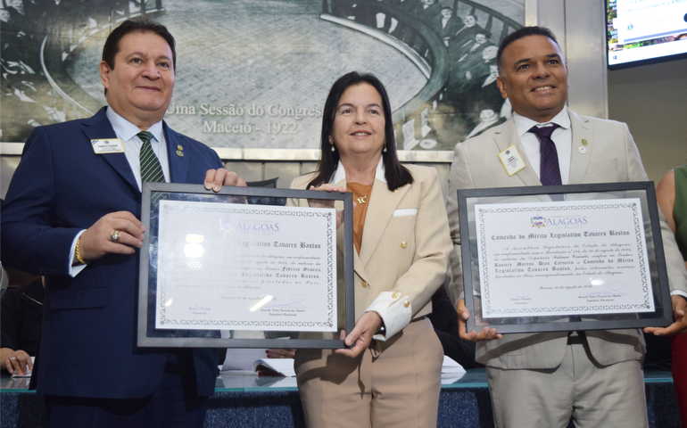 Lions Clubs: presidentes são condecorados com a comenda Tavares Bastos