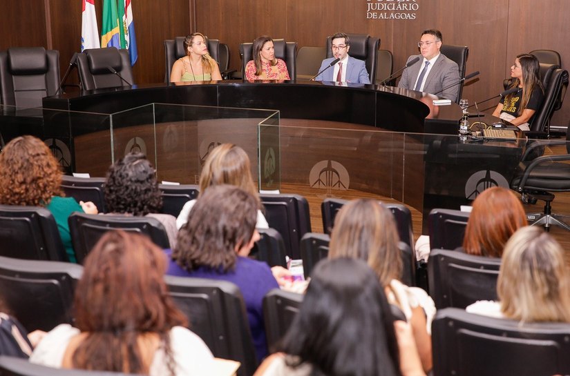 TJAL discute combate à violência doméstica com instituições da rede de proteção