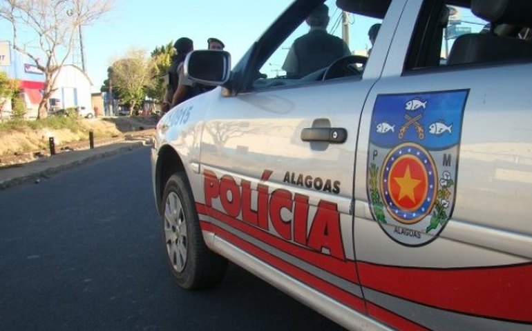 Menor de 15 anos fica ferido durante tiroteio entre gangues em Maceió