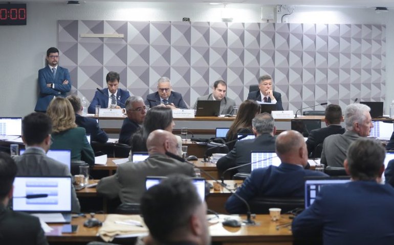 Ex-ministro do governo Bolsonaro afirma à CPMI do INSS que não soube de descontos irregulares