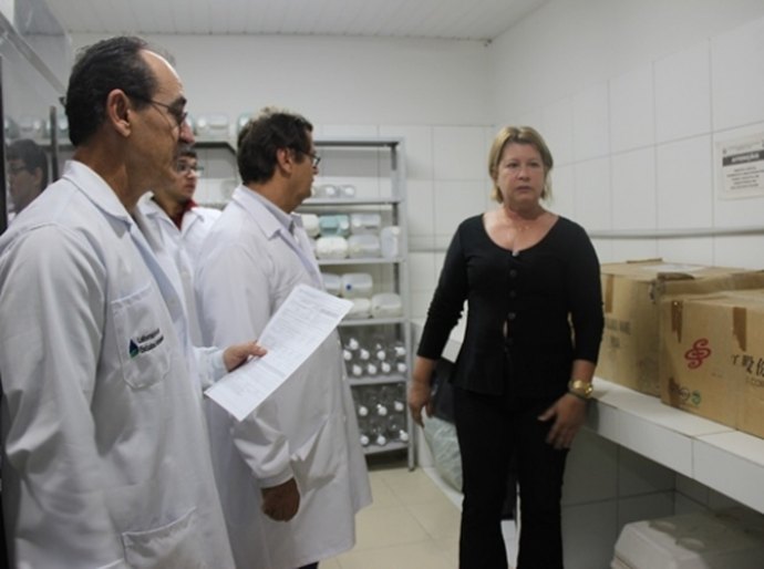 Semarh entrega materiais para o laboratório do IMA-AL