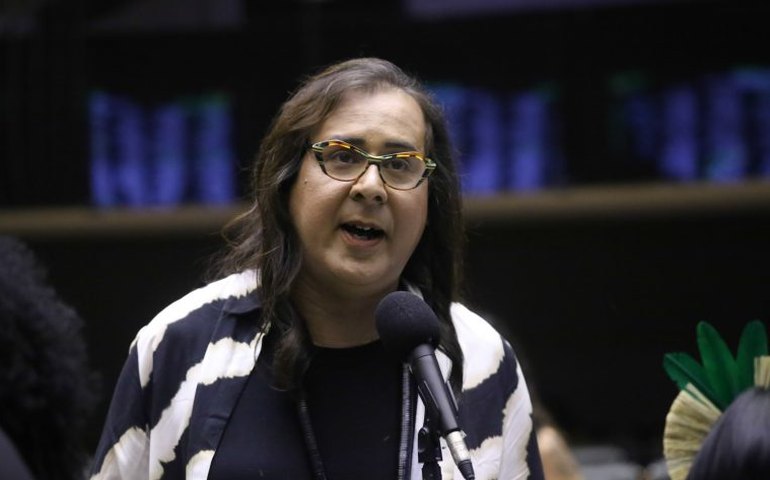 Nova lei obriga acesso à água potável e saneamento básico em escolas públicas