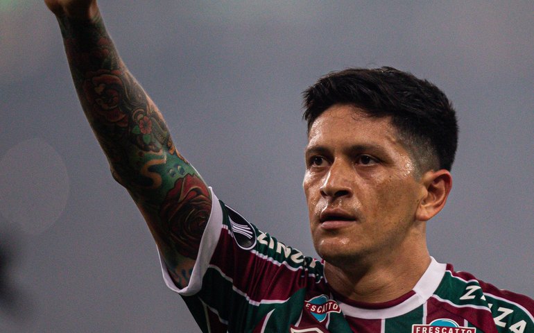 Com dez jogadores, Fluminense arranca empata com o Inter, em um dos melhores jogos do ano