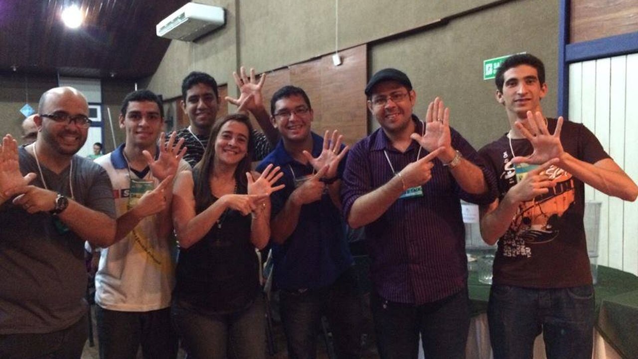 Aplicativo facilita o aprendizado de crianças surdas