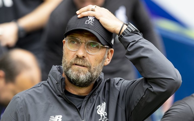 Klopp trata City como &#8216;melhor time do mundo&#8217; e cobra evolução do Liverpool