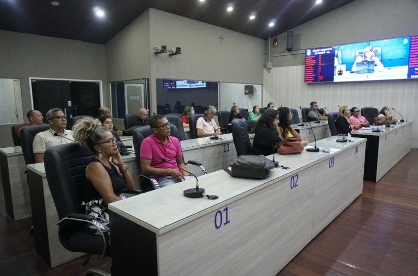 Secretaria de Saúde apresenta relatório de prestação de contas em audiência pública na Câmara de Vereadores