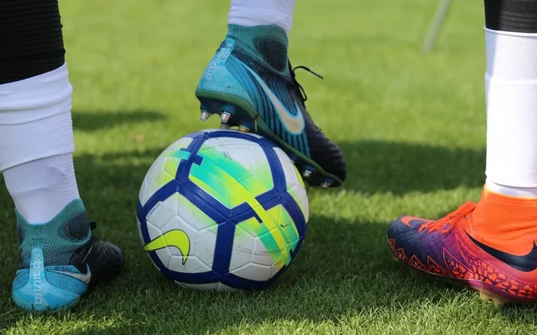 Penalty Shoot Out da Evoplay: A Emoção do Futebol nas Suas Mãos