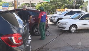 Motoristas formam filas para abastecer em postos de Aracaju