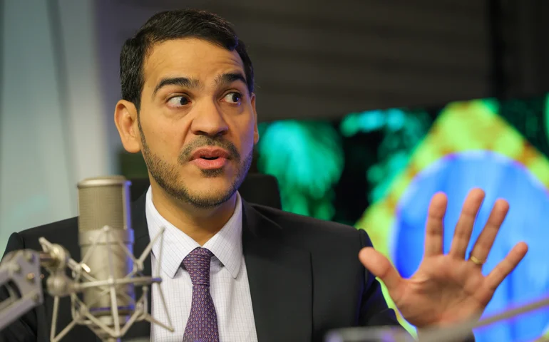 Indicado por Lula para a vaga de Barroso, Messias pode ficar até 30 anos no STF