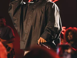 Rodrivarguinho eterniza show em alto-mar e inicia nova fase com audiovisual inédito