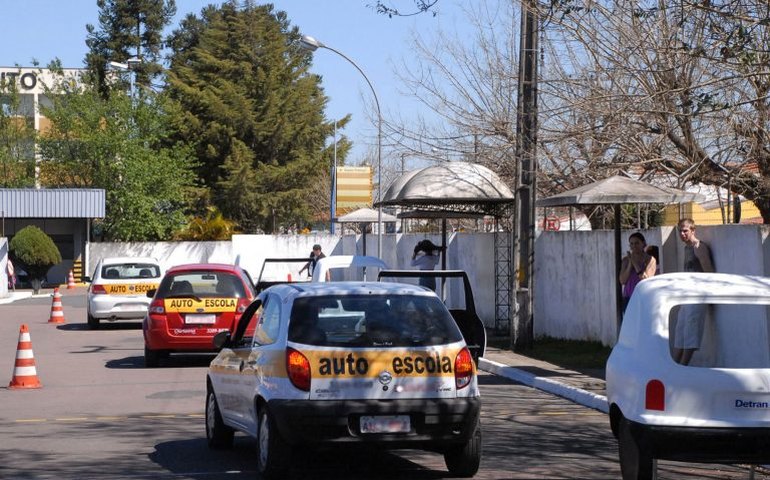 Comissão especial debate formação de condutores no Brasil