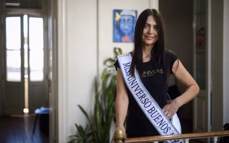 Modelo argentina de 60 anos pode concorrer ao Miss Universo
