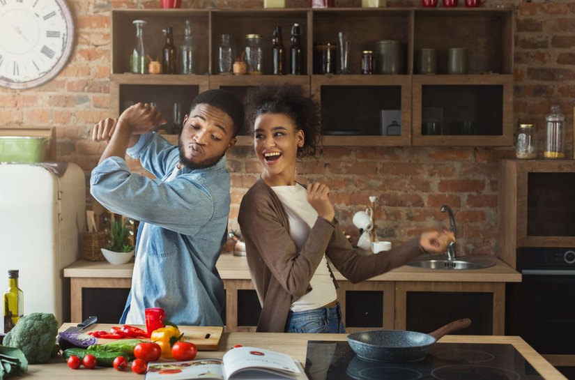 Decolar inspira casais com sugestões de viagens  e passeios para o Dia dos Namorados
