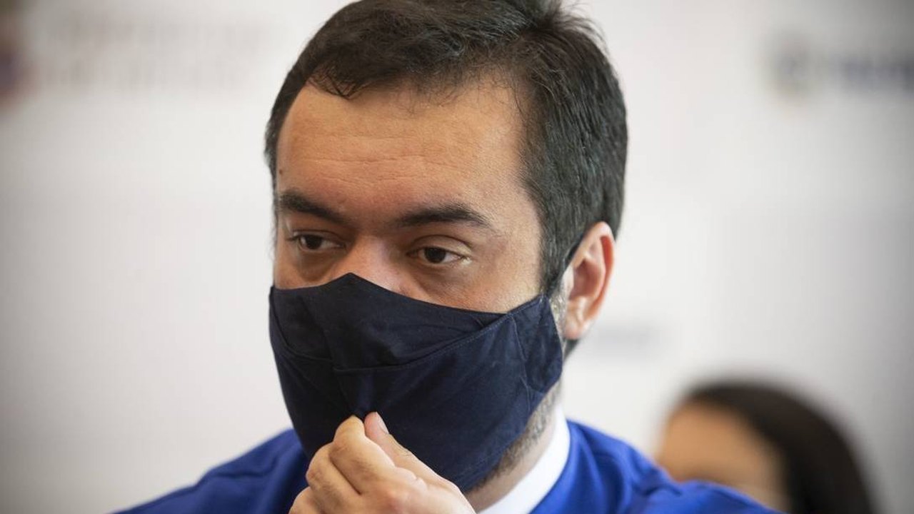 Cláudio Castro deve devolver R$ 3,2 mi ao Tesouro, diz MP Eleitoral do Rio