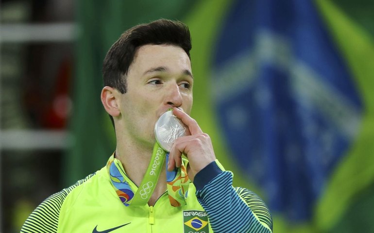 Diego Hypólito revela drama com internações da irmã: 'Fez vídeo se despedindo da família'