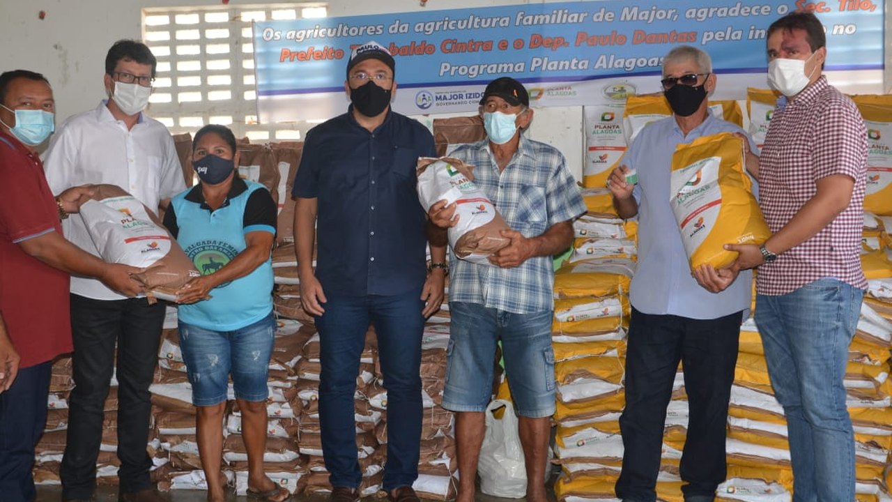 Em apoio ao agricultor, prefeitura de Major entrega 11 toneladas de sementes de feijão e milho
