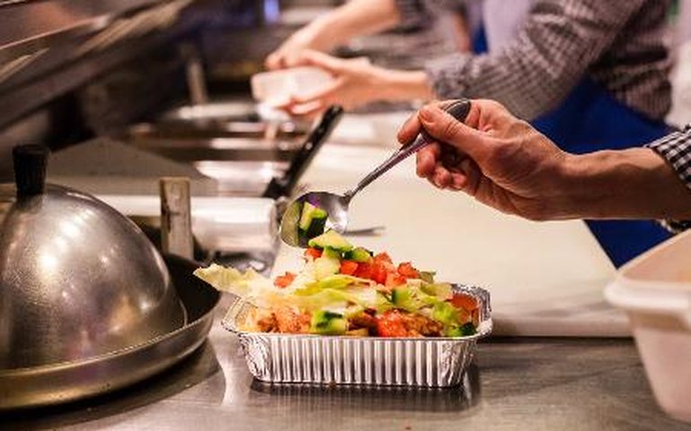 Capital paulista poderá abrir restaurantes até 22h a partir desta quinta