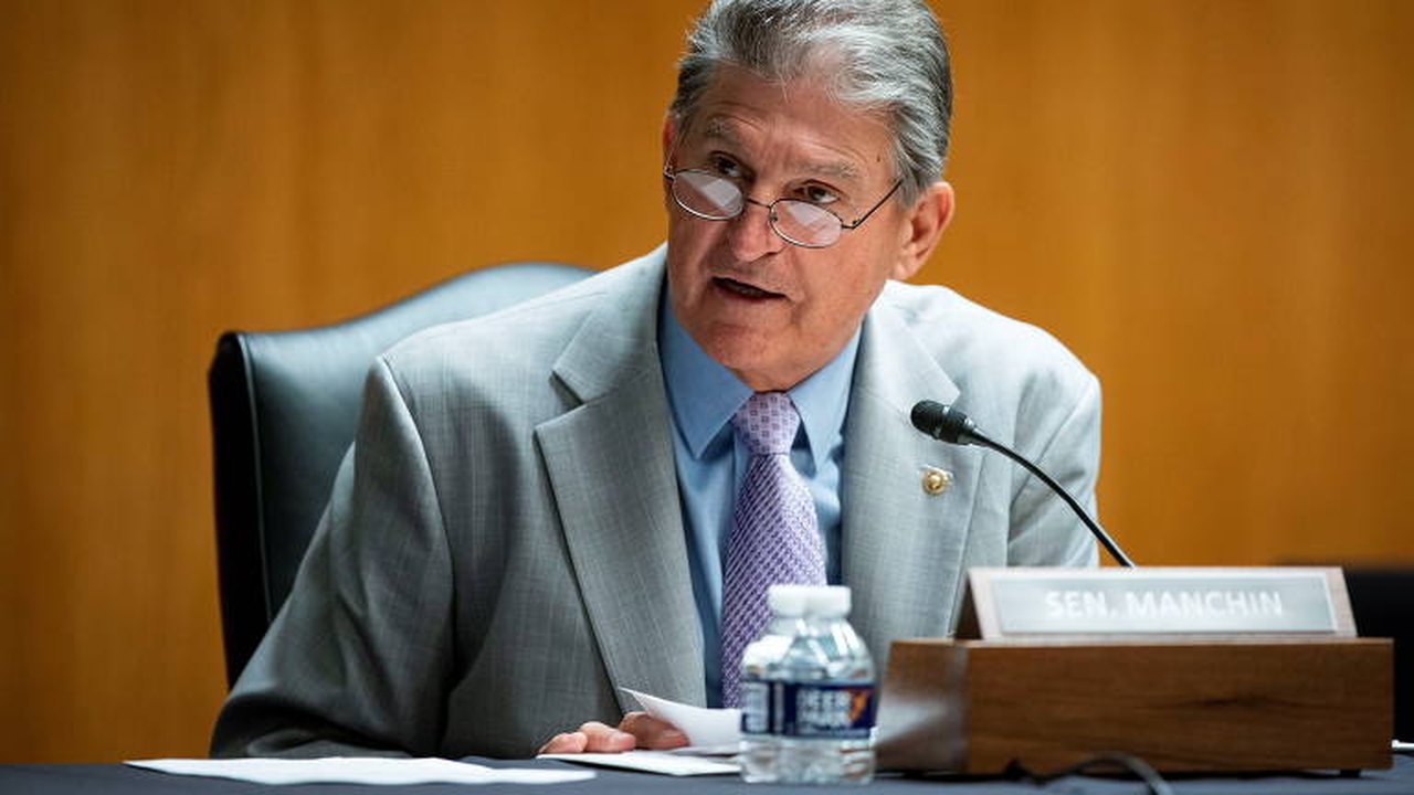 Senador Joe Manchin descarta concorrer contra Harris pela indicação democrata nos EUA