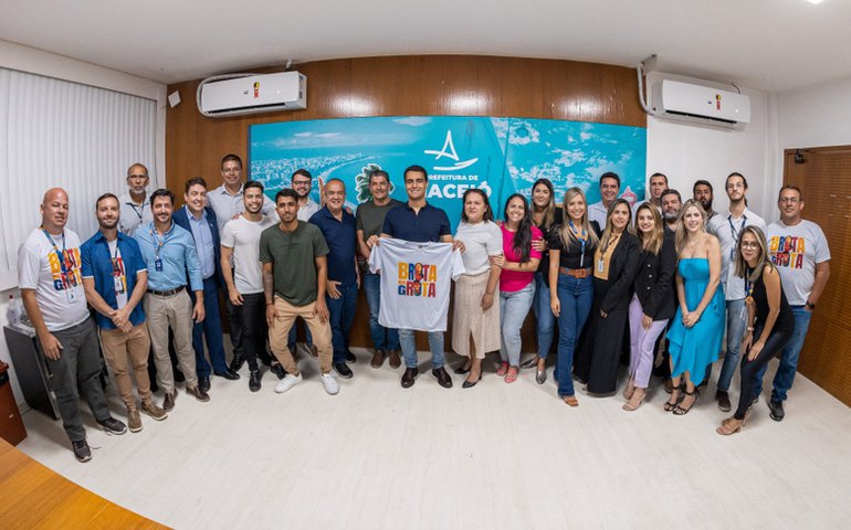 Brota na grota: prefeito JHC apresenta ações do programa para o Sebrae-AL
