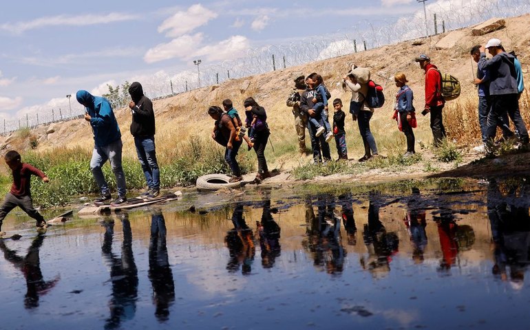 Quase 8 mil pessoas morreram em rotas migratórias em 2025