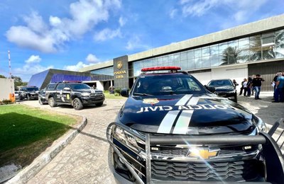 Polícia Civil de Alagoas prende professor de inglês por posse de material pornográfico infanto-juvenil