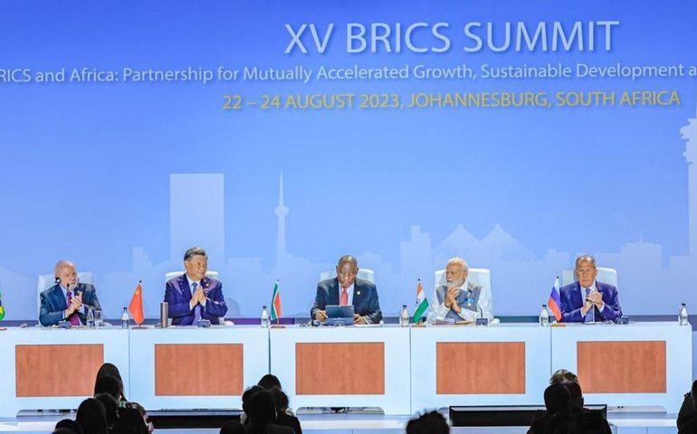 Brics aprova entrada de mais seis países no bloco
