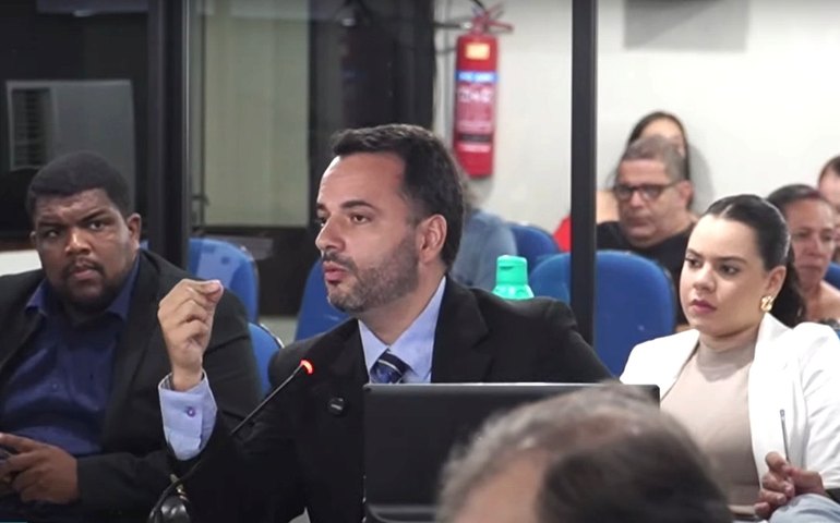 Câmara de Palmeira dos Índios rejeita requerimentos de fiscalização e escancara o acordão político com prefeitura