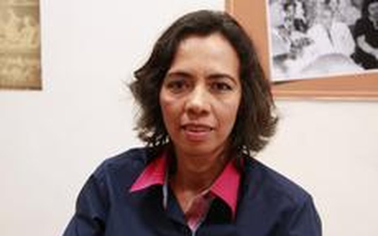 Professora é reconhecida por estimular o hábito da leitura